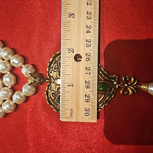 Gucci vintage carved pendant necklace - Picture 12 of 13